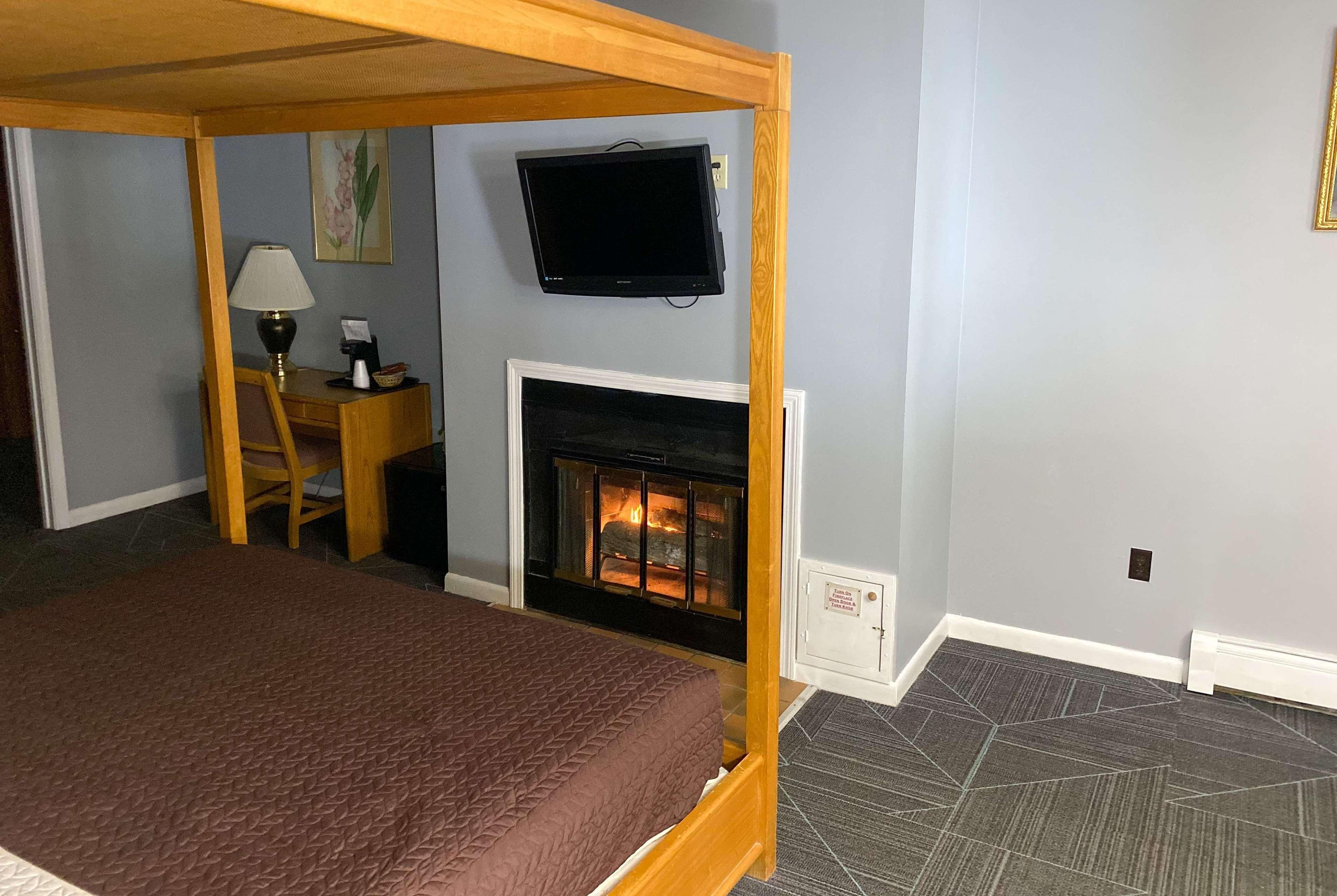 Travelodge By Wyndham Lincoln Near White Mountain Buitenkant foto